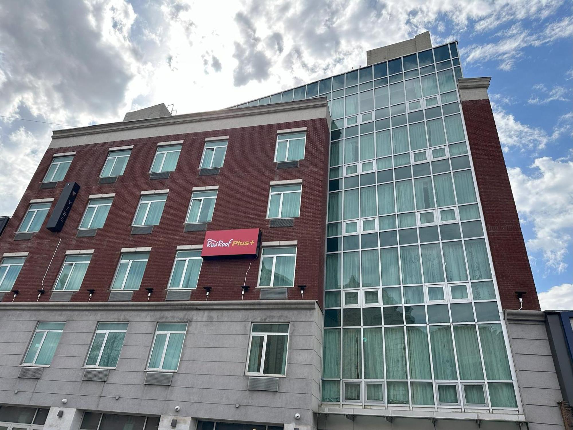 Red Roof Plus Brooklyn - Flatbush Ave New York Dış mekan fotoğraf